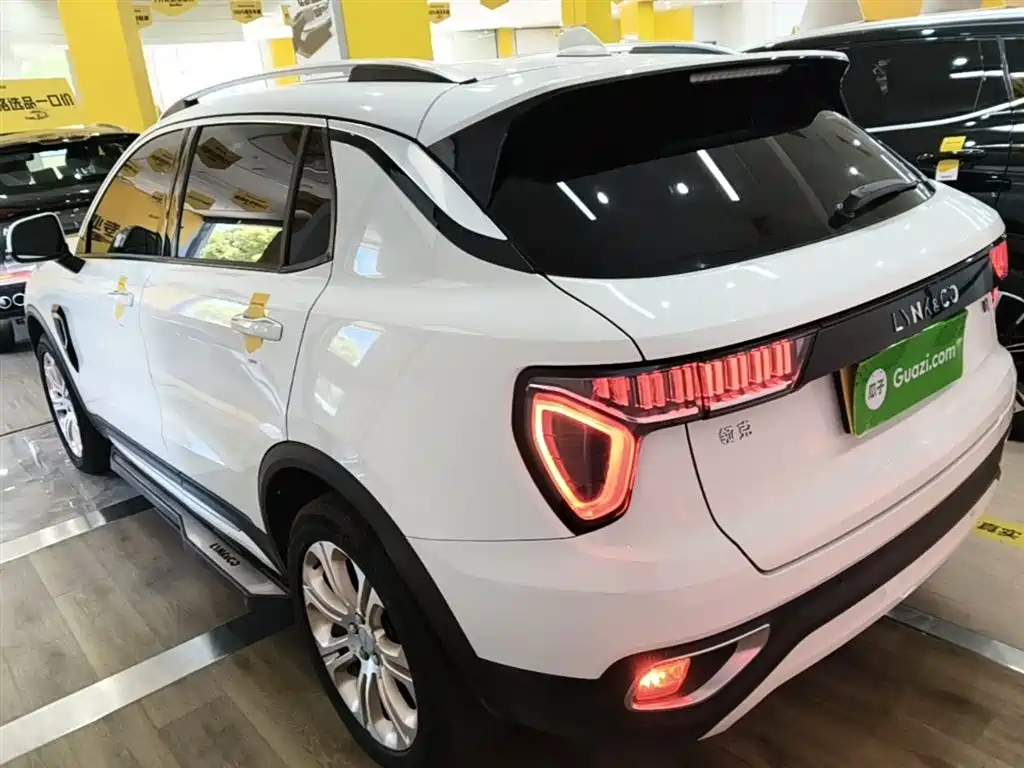 Lynk & Co 01 2017 2.0T 2WD Pro Version фото 23