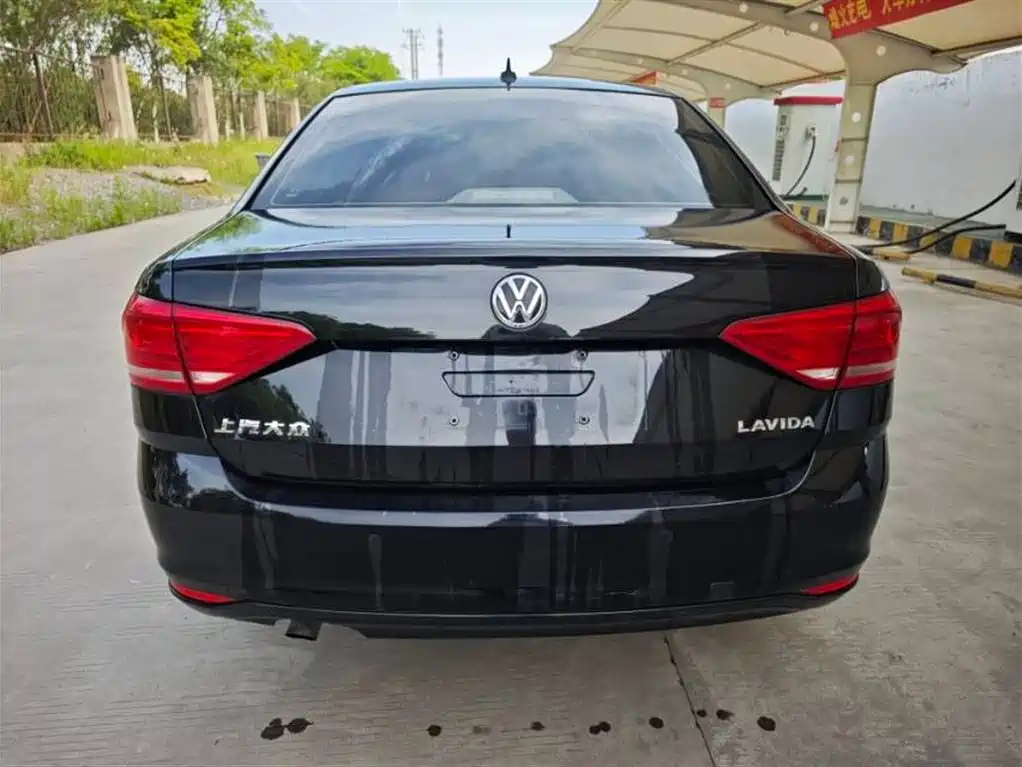 Volkswagen Lavida 2017 1.6L Automatic Trend Edition фото 8