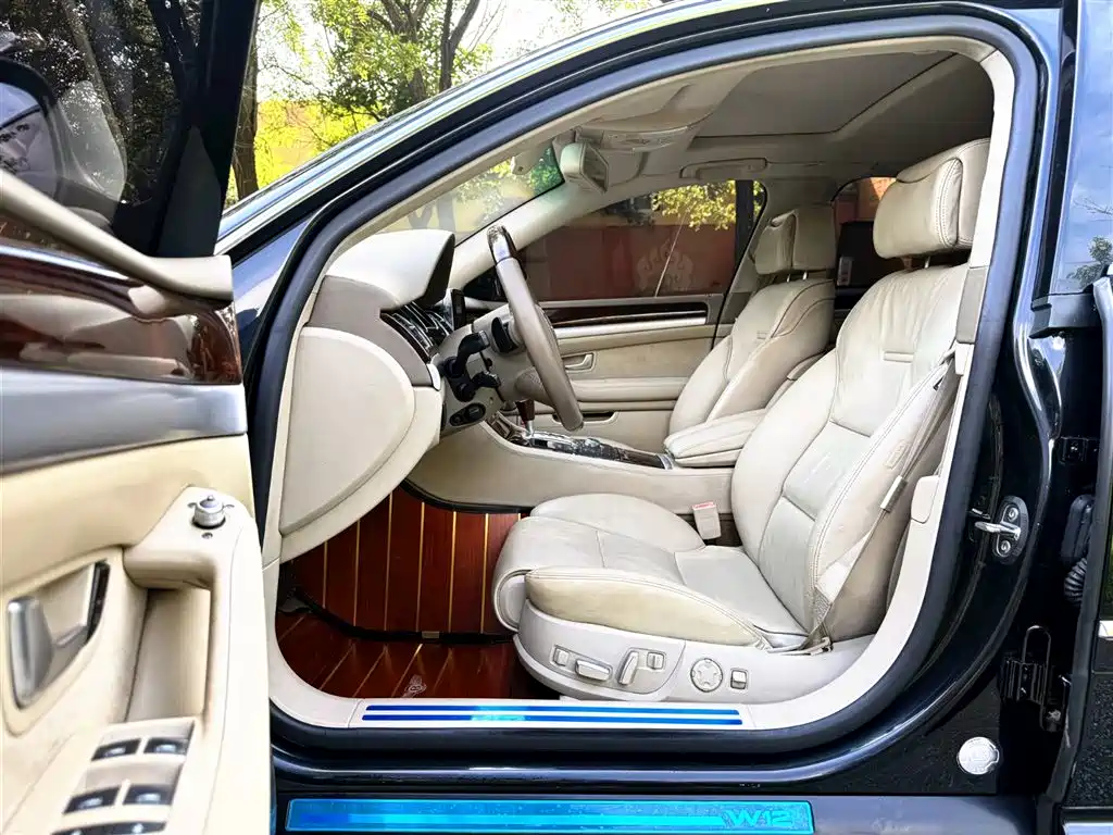 Фото 7 - Audi A8