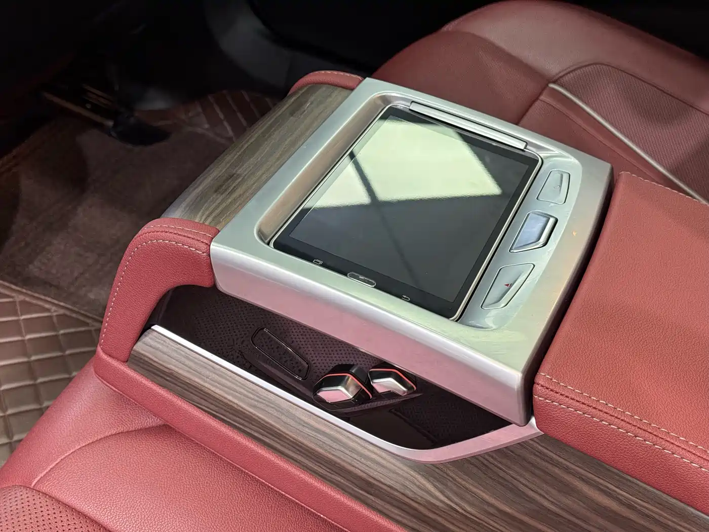BMW 5 Series 2021 530Li Premium Luxury Package фото 11