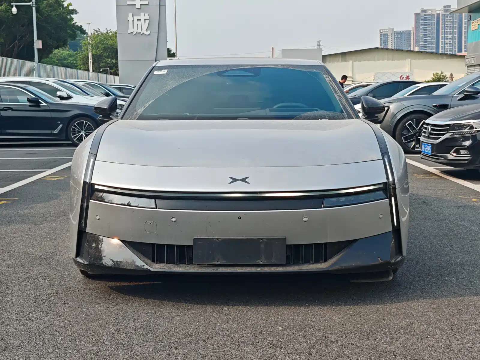 Фото 2 - XPeng P7