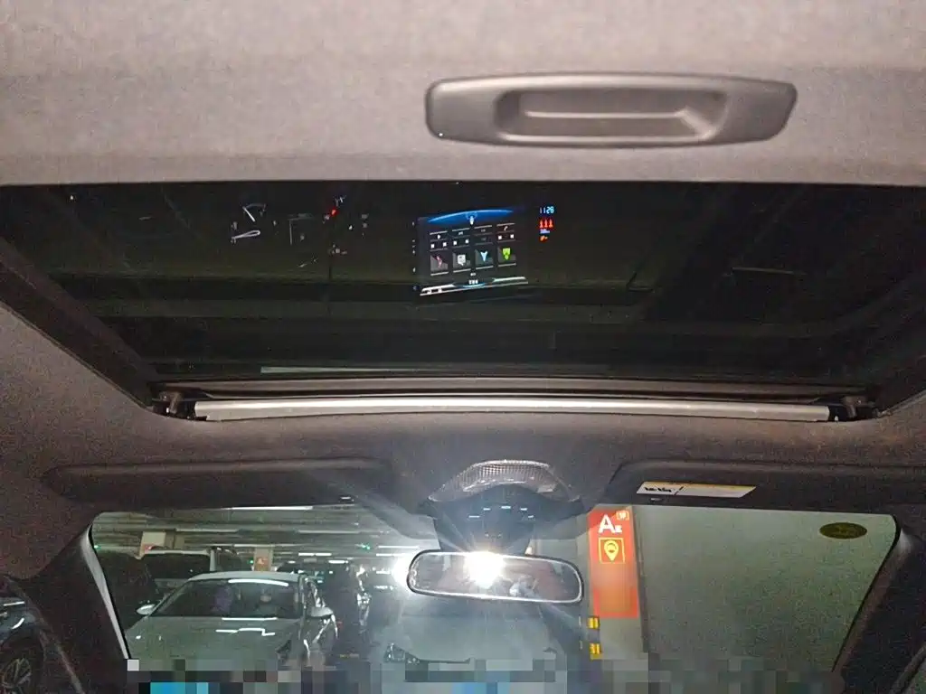 Toyota C-HR 2019 2018 2.0L Leading Sunroof Edition V