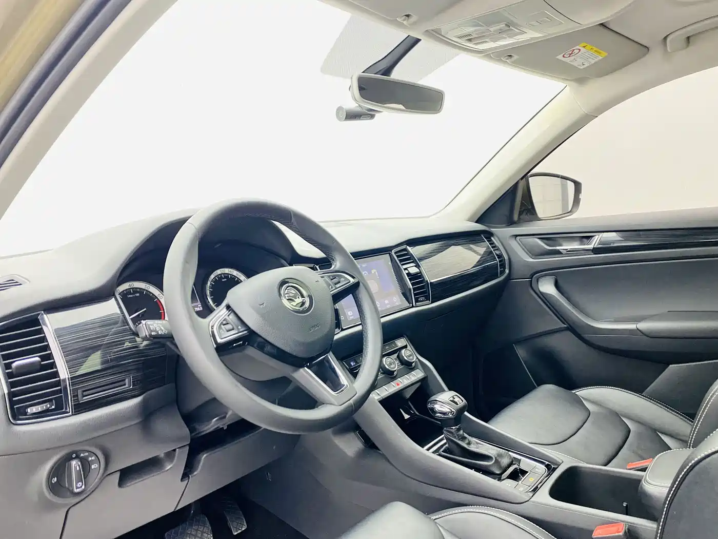 Škoda Kodiaq 2018 Facelift TSI330 7-seat 2WD Premium Luxury Edition фото 14