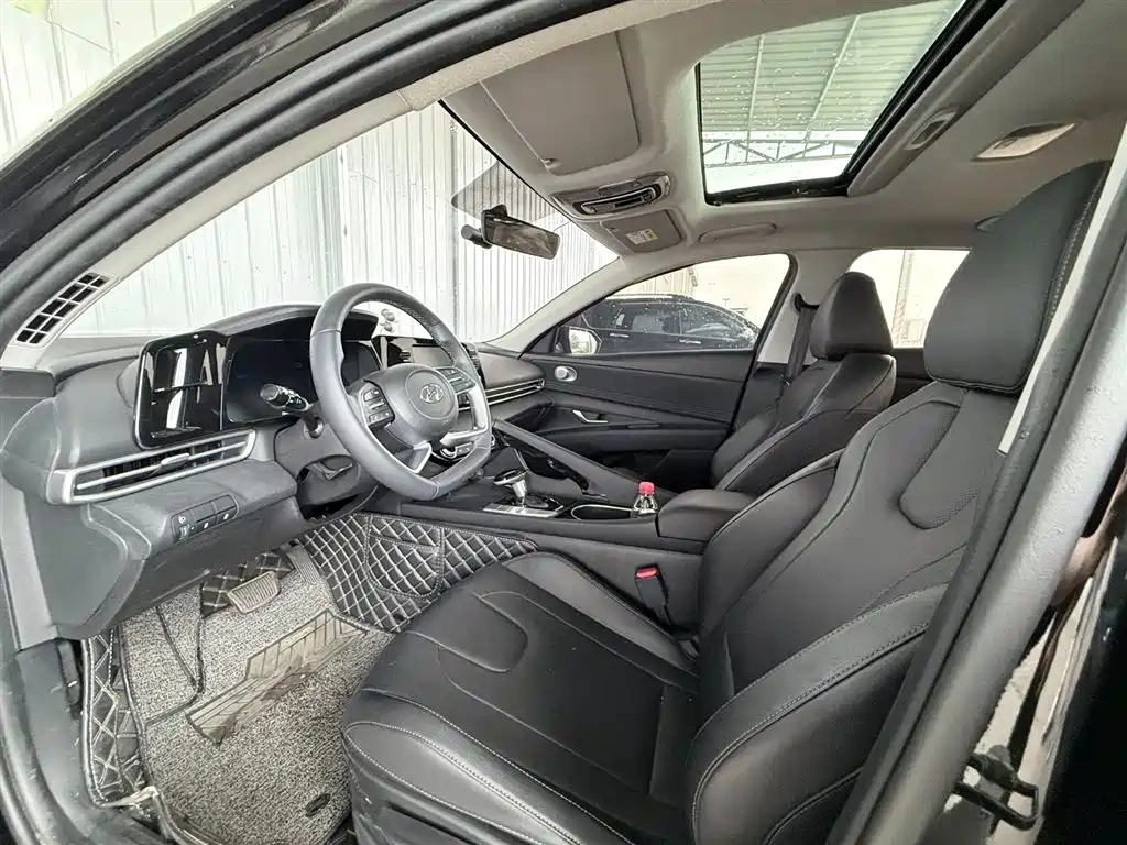 Hyundai Elantra 2022 1.5L CVT GLX Elite Edition фото 10