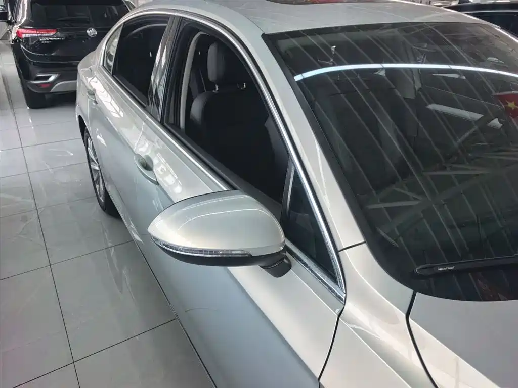 Volkswagen Magotan 2018 330TSI DSG Leading фото 4