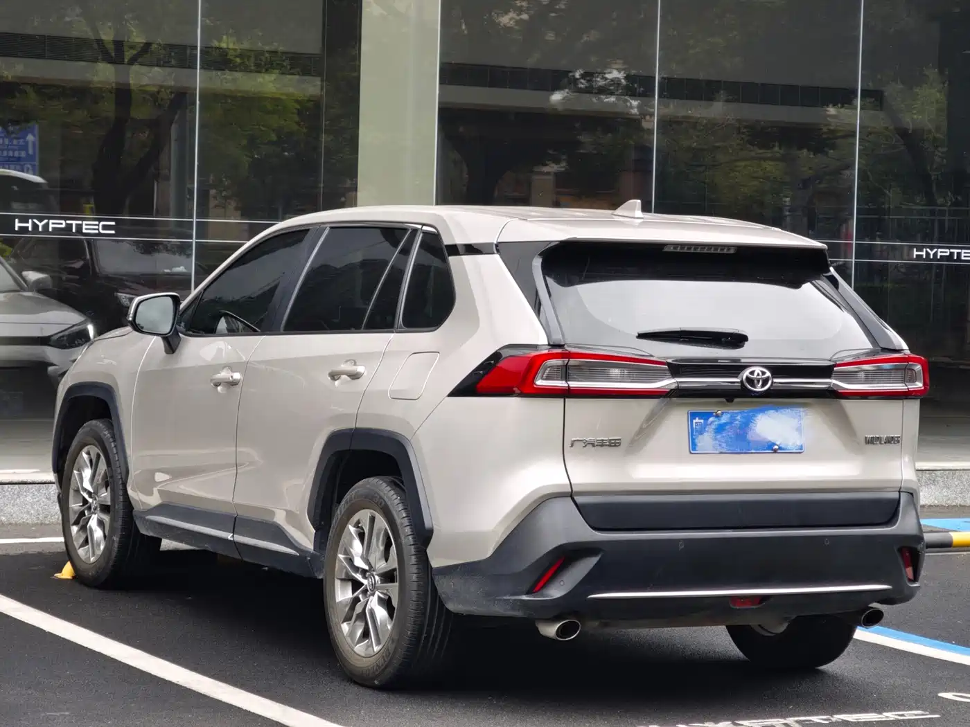 Toyota Wildlander 2022 2.0L CVT FWD Luxury Edition фото 8