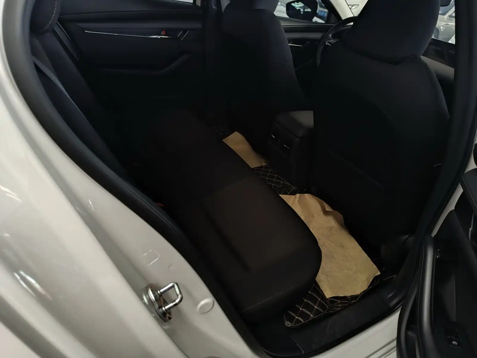 صورة 15 - Mazda Mazda 3