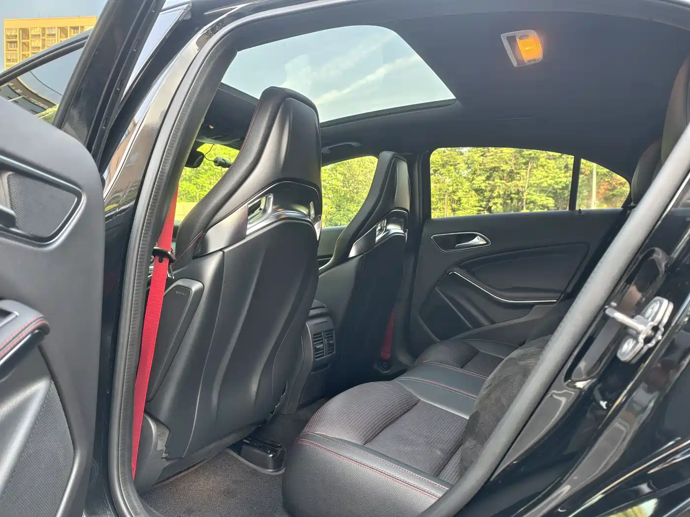 Mercedes-Benz A-Class AMG (Import) 2017 Facelift AMG A 45 4MATIC фото 17
