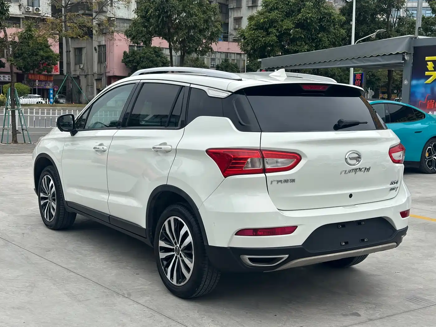 GAC Trumpchi Trumpchi GS4 2017 235T Automatic 2WD Luxury Smart Connected Edition фото 4