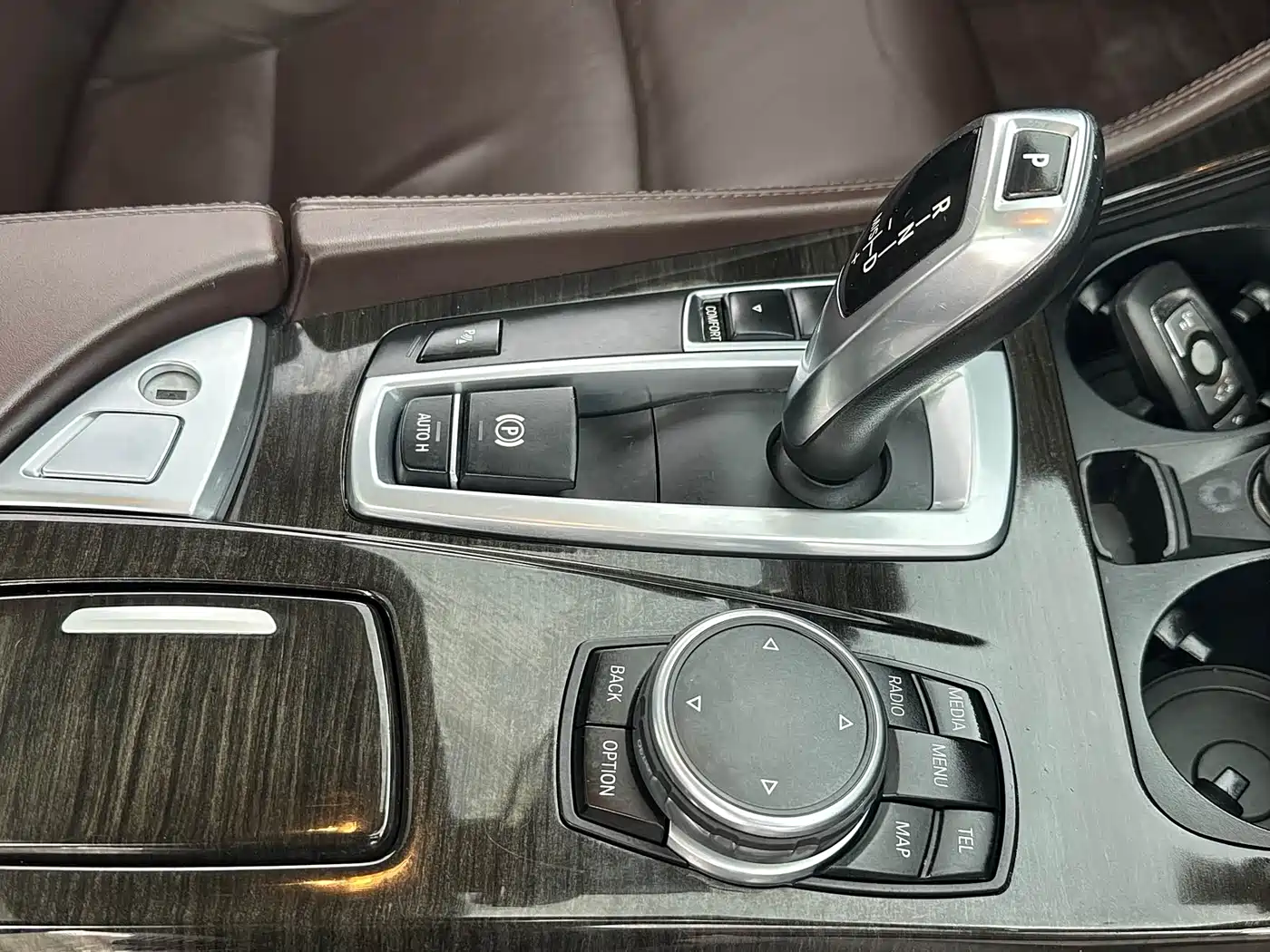 BMW 5 Series 2014 525Li Luxury Design Package фото 9