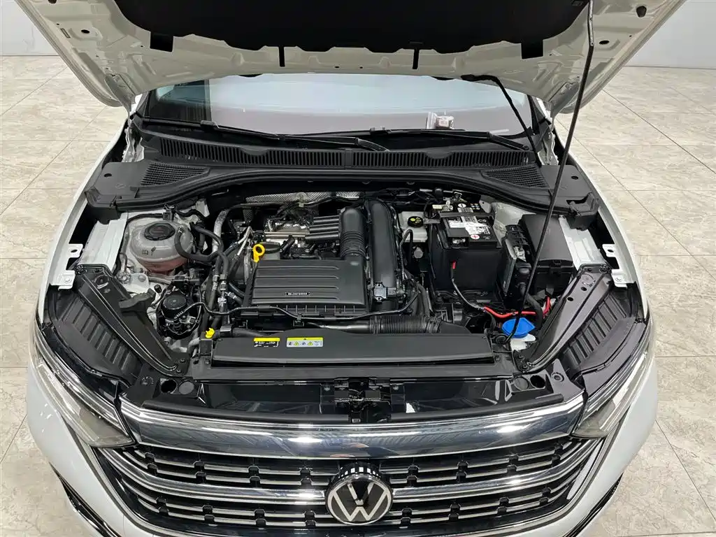 Volkswagen Sagitar 2023 Model Year 200TSI DSG Surpass Edition фото 20