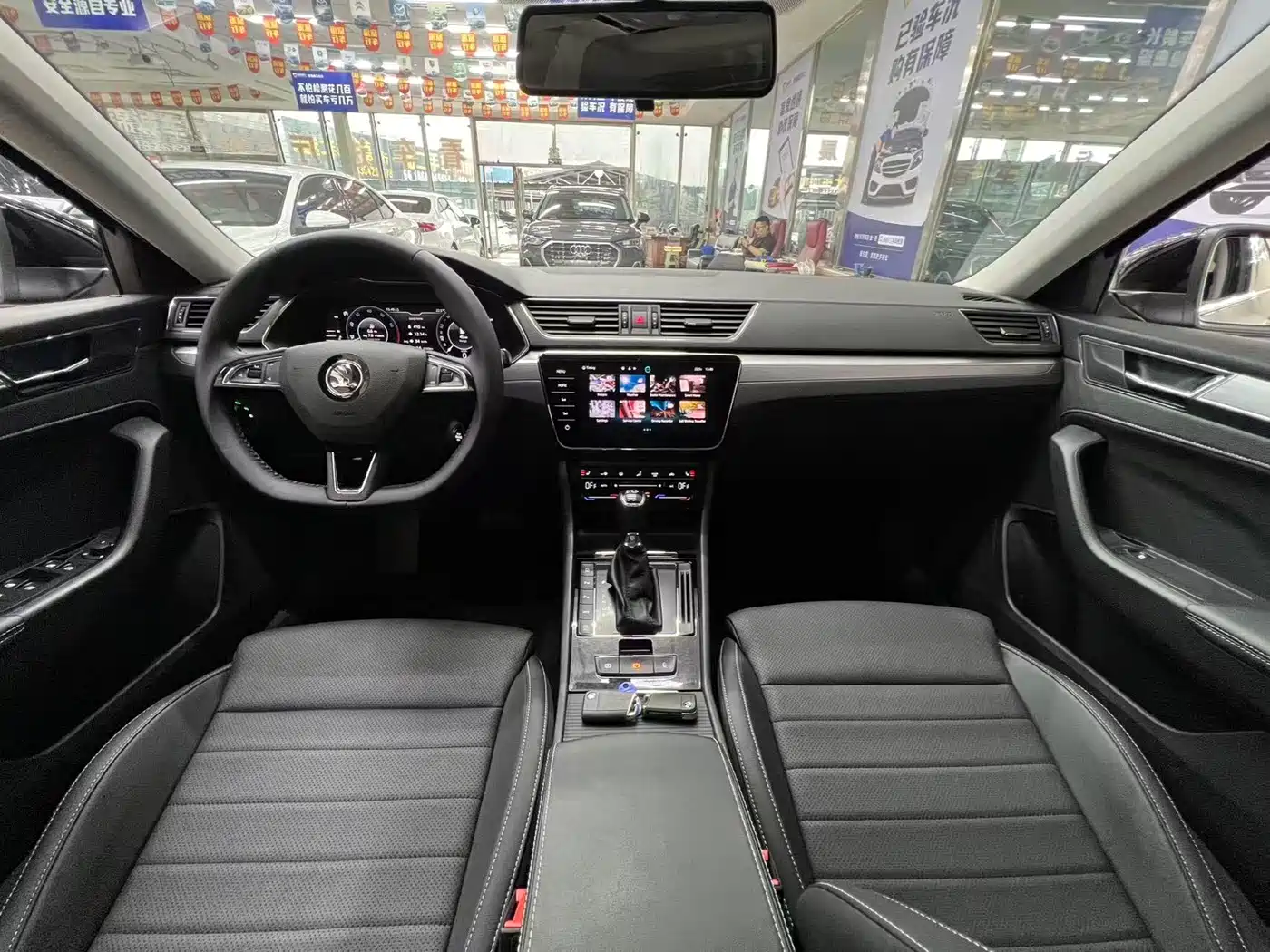 Škoda Superb 2024 TSI280 DSG Premium Edition фото 10