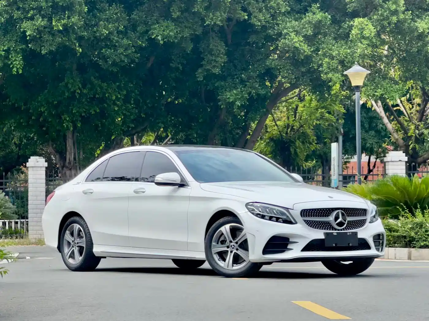 Mercedes-Benz C-Class 2020 C 260 L Sport фото 3