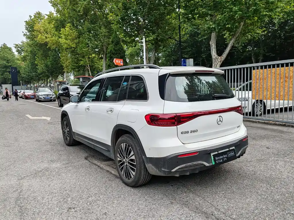 2025 Mercedes-Benz EQB
