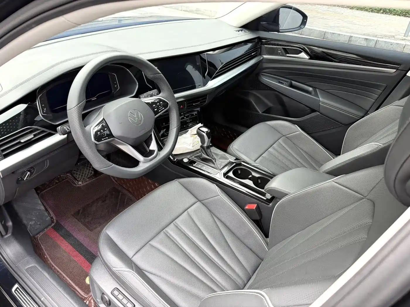 Volkswagen Passat 2024 330TSI Starlight Elite Edition фото 6