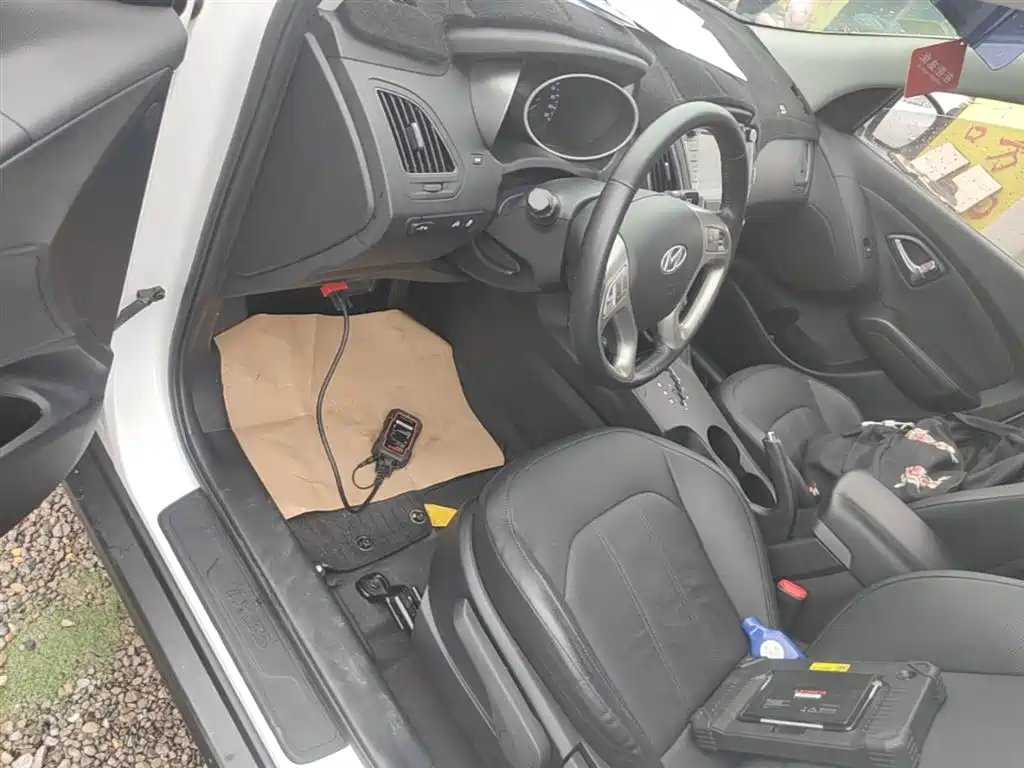 Hyundai Beijing Hyundai ix35 2013 2.0L Auto 2WD Smart GLS China IV фото 16