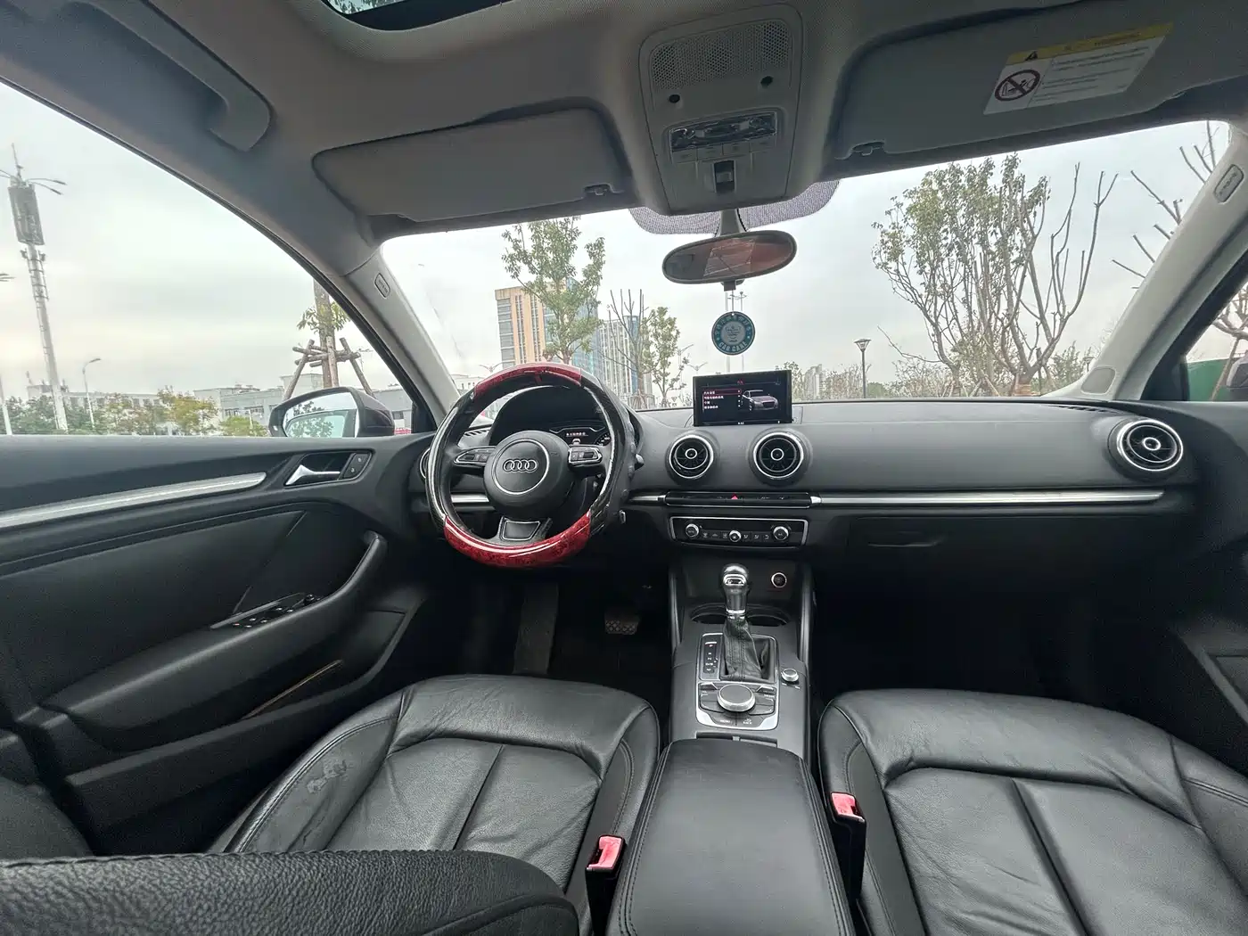 Audi A3 2015 Limousine 40 TFSI Automatic Comfort фото 7