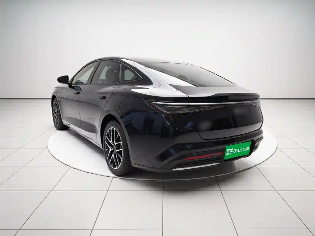 BYD Seal 2024 2024 Glory Edition DM-i 1.5L 121km Luxury