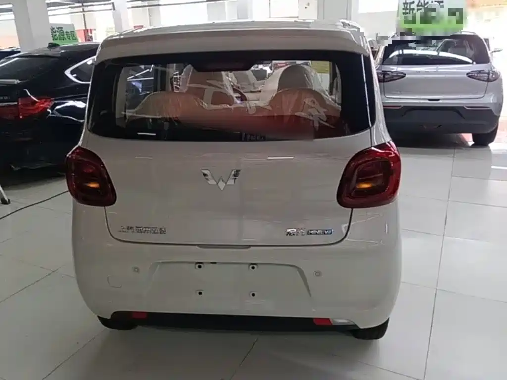 Wuling Motors Hongguang MINIEV 2026 2025 4-Door Advanced