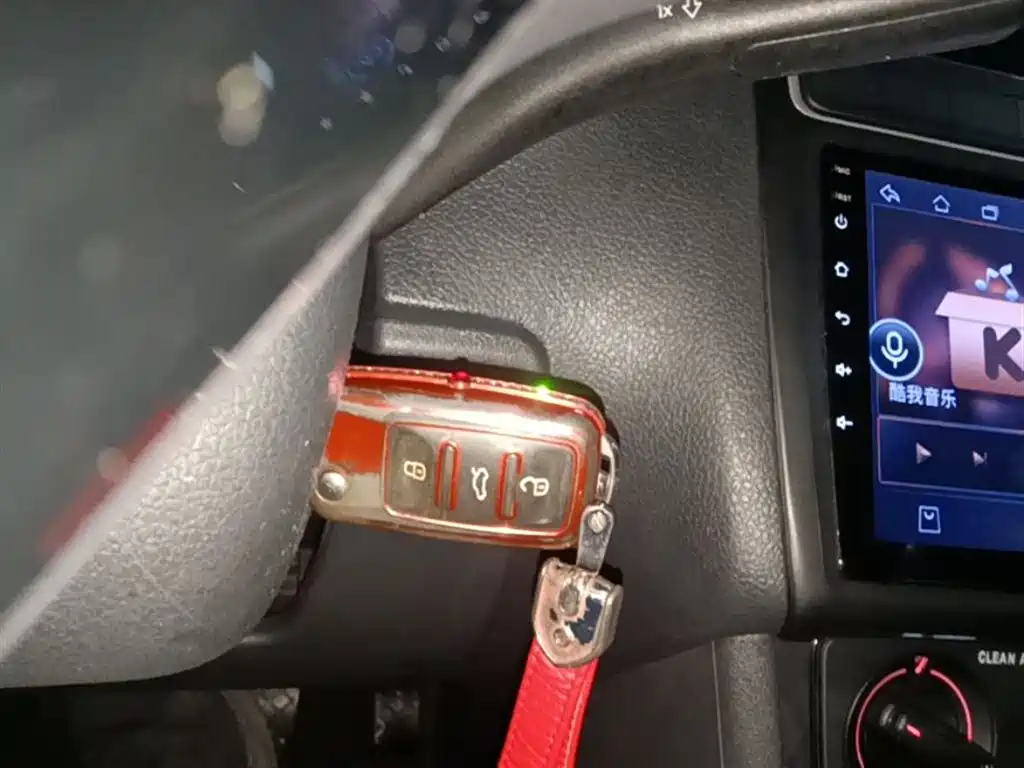 Volkswagen Polo 2016 1.6L Automatic Comfort фото 9