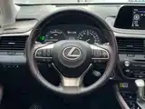Photo 8 - Lexus RX