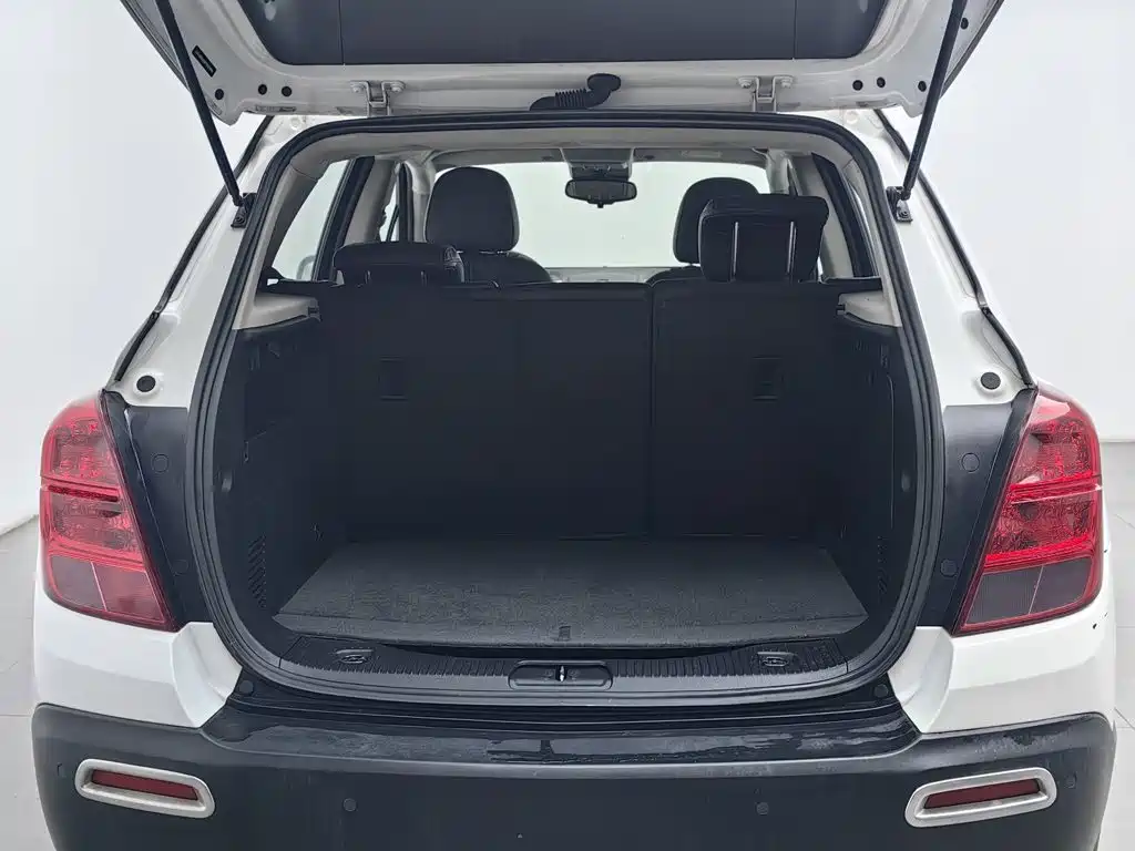 Фото 16 - Chevrolet Trax