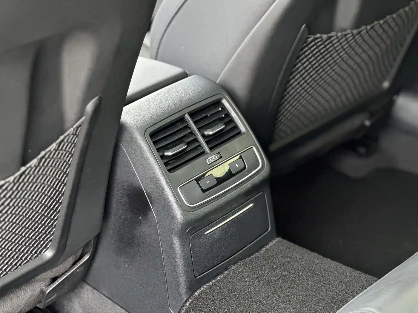Audi A4L 2020 40 TFSI Luxury Dynamic фото 8