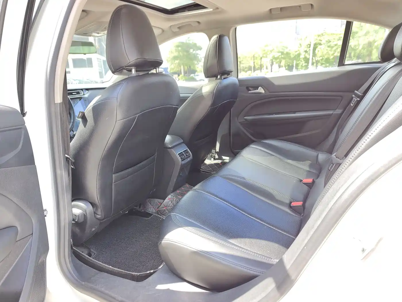 Peugeot 408 2018 Facelift 350THP Automatic Luxury фото 9