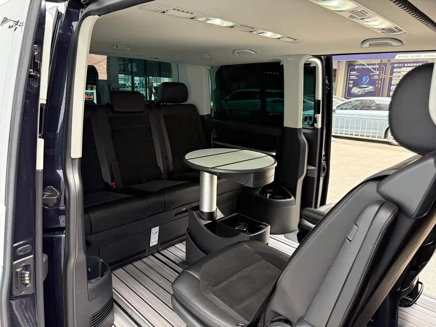 Volkswagen Multivan 2017 2.0TSI AWD Premium Edition 7-Seater фото 11