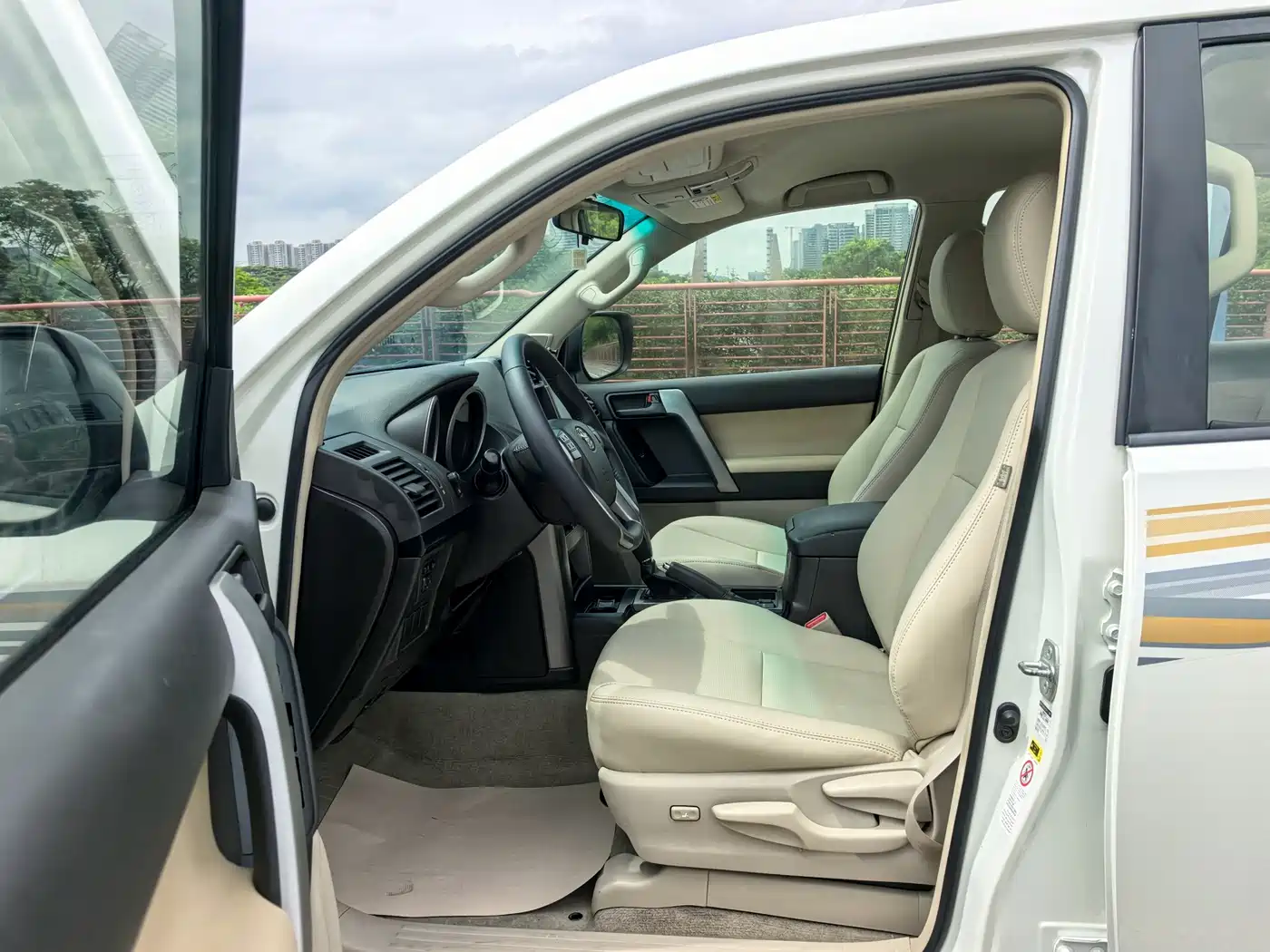 Toyota Prado (Import) 2010 2.7L Auto Luxury фото 5