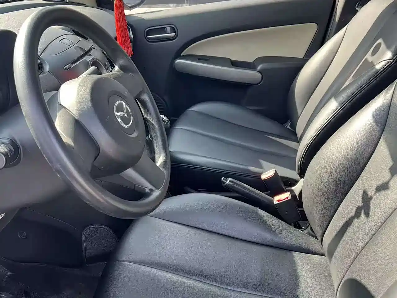 Mazda 2 Jingxiang 2010 2011 Xuan Dong 1.5L Manual Fashion Edition