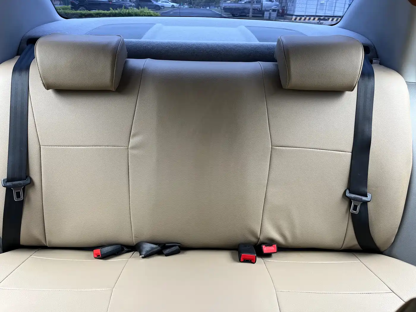 Volkswagen Bora 2011 1.6L Automatic Fashion фото 14