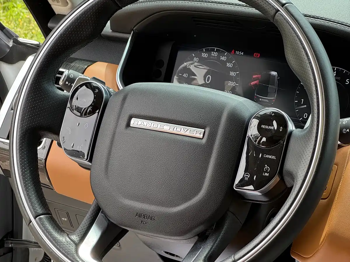 Land Rover Range Rover Sport 2021 3.0 L6 Gloss Black Edition фото 11