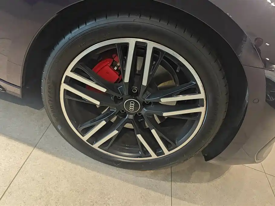Audi A5L 2026 2.0T Sport Edition фото 6
