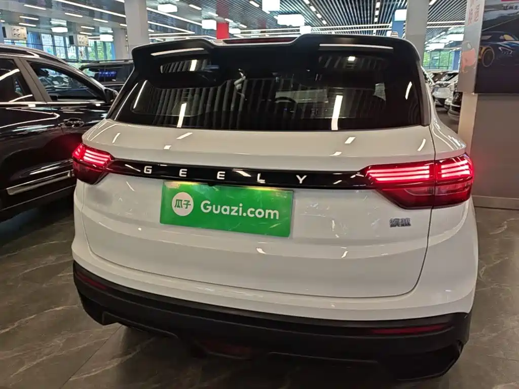 Фото 6 - Geely Coolray