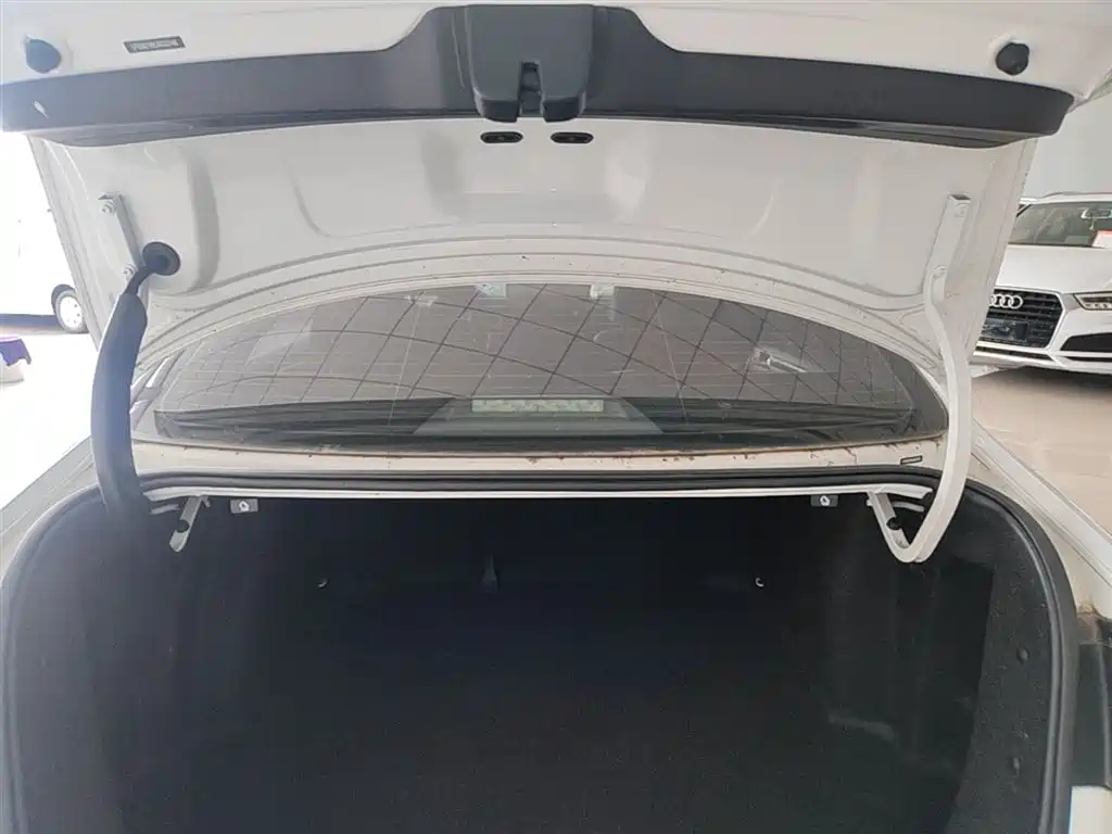 Volkswagen Sagitar 2018 280TSI DSG Comfort фото 19