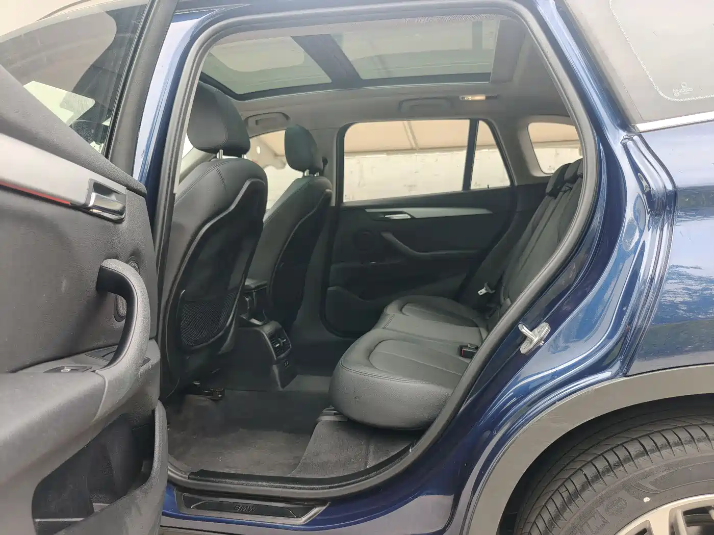 BMW X1 2019 sDrive20Li Leading Model фото 6
