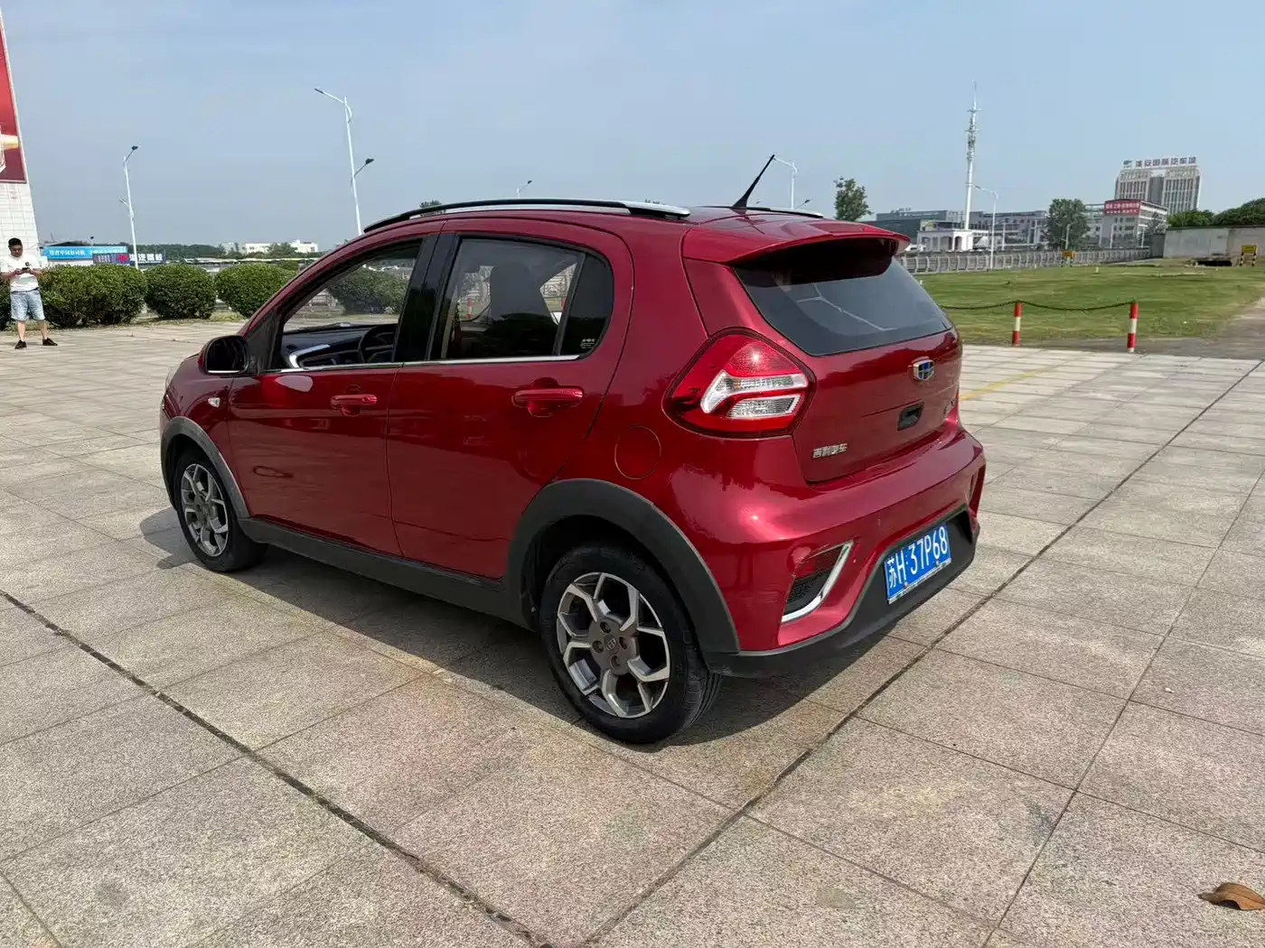 Geely Yuanjing X1 2018 2017 1.3L Auto Fun Edition