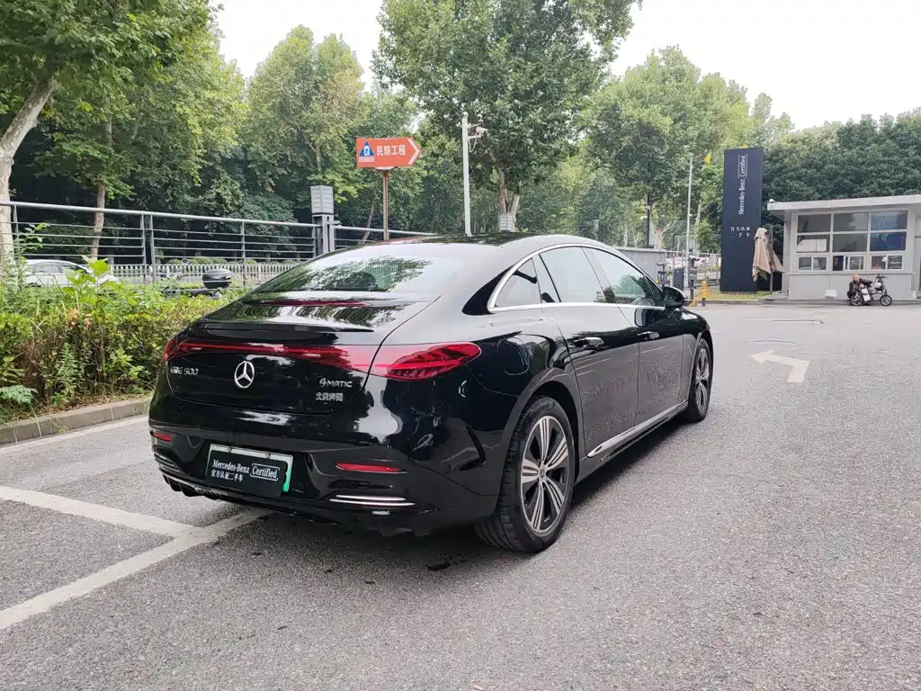 Фото 3 - Mercedes-Benz EQE