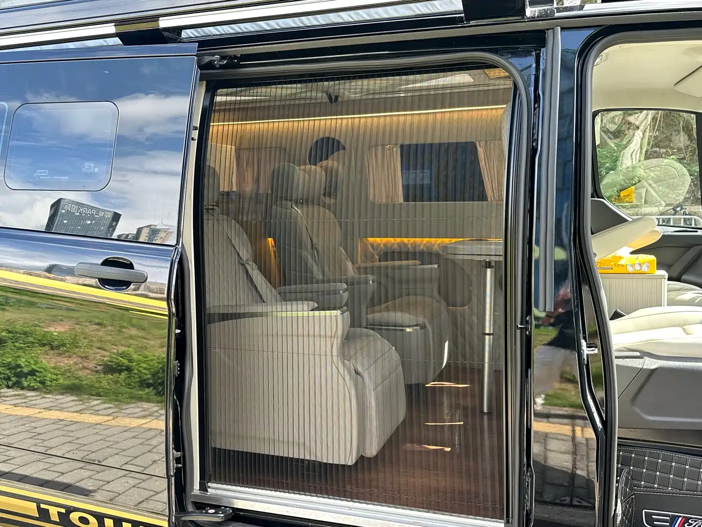 Ford Transit 2020 2.0T Gasoline Auto Multi-Purpose Commercial Vehicle Medium Wheelbase Low Roof Dual-Swing Doors China VI фото 18