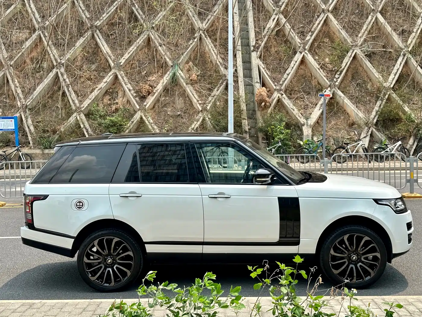 Land Rover Range Rover 2015 3.0 TDV6 Vogue фото 15