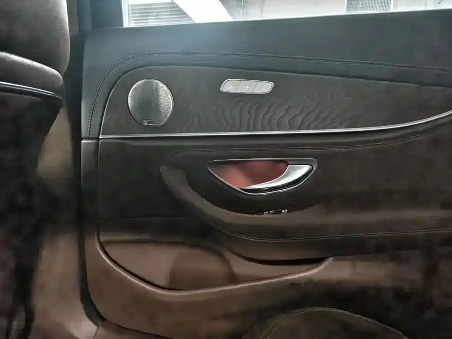 Mercedes-Benz E-Class 2022 E 260 L фото 13