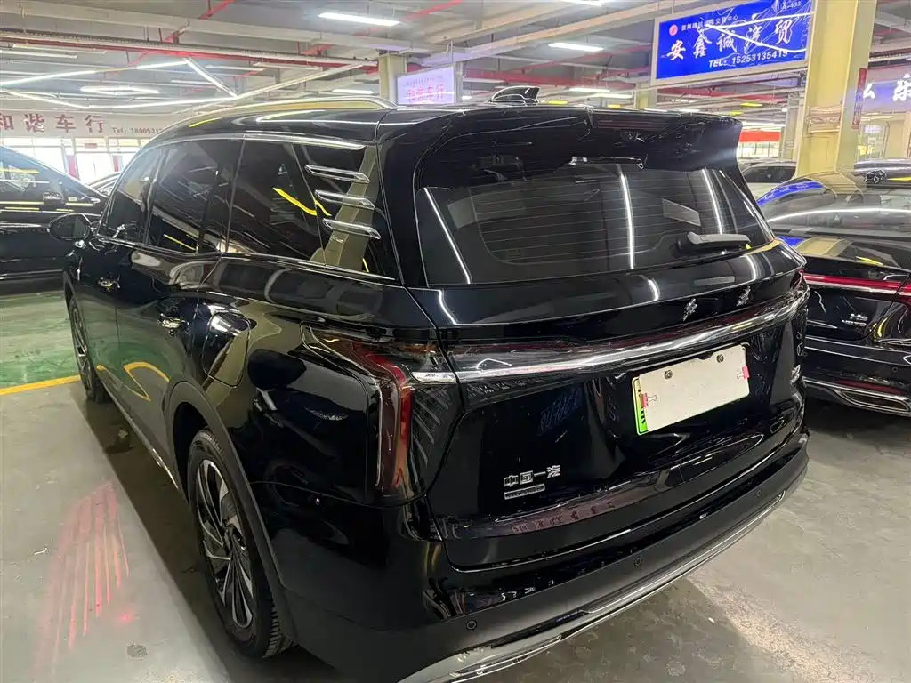 Hongqi HS7 PHEV 2024 2.0T PHEV 4WD Flagship Edition 6-seater фото 5