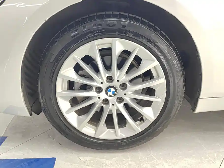 BMW 2 Series Touring 2019 2018 218i Luxury Line