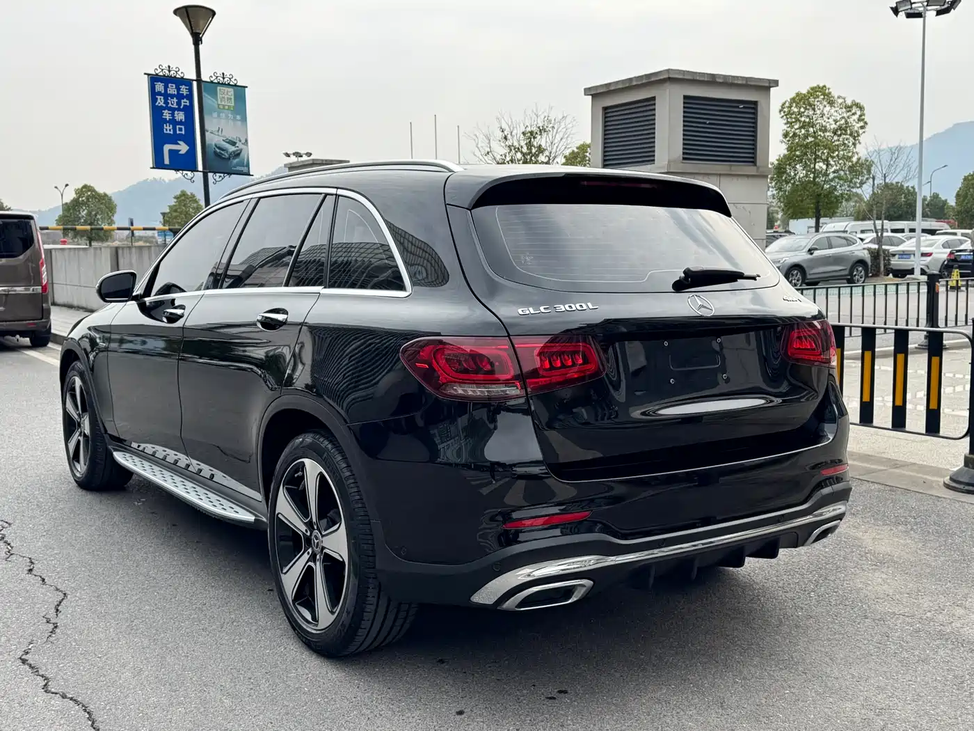 Mercedes-Benz GLC 2022 GLC 300 L 4MATIC Dynamic Collector's Edition фото 5