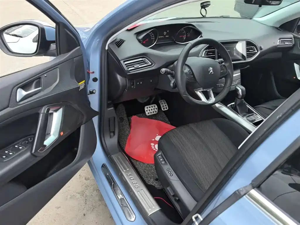 Peugeot 308S 2015 1.6T Auto Dynamic Edition фото 16