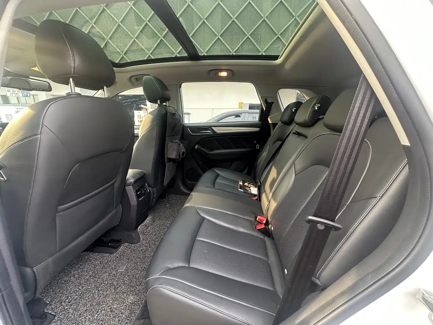 ROEWE RX5 NEW ENERGY