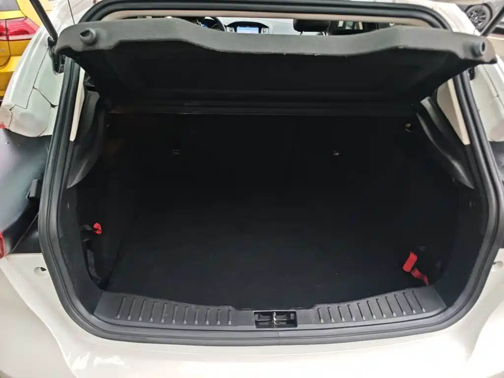 Ford Focus 2019 2018 Hatchback Classic 1.6L Automatic Trend Smart Edition