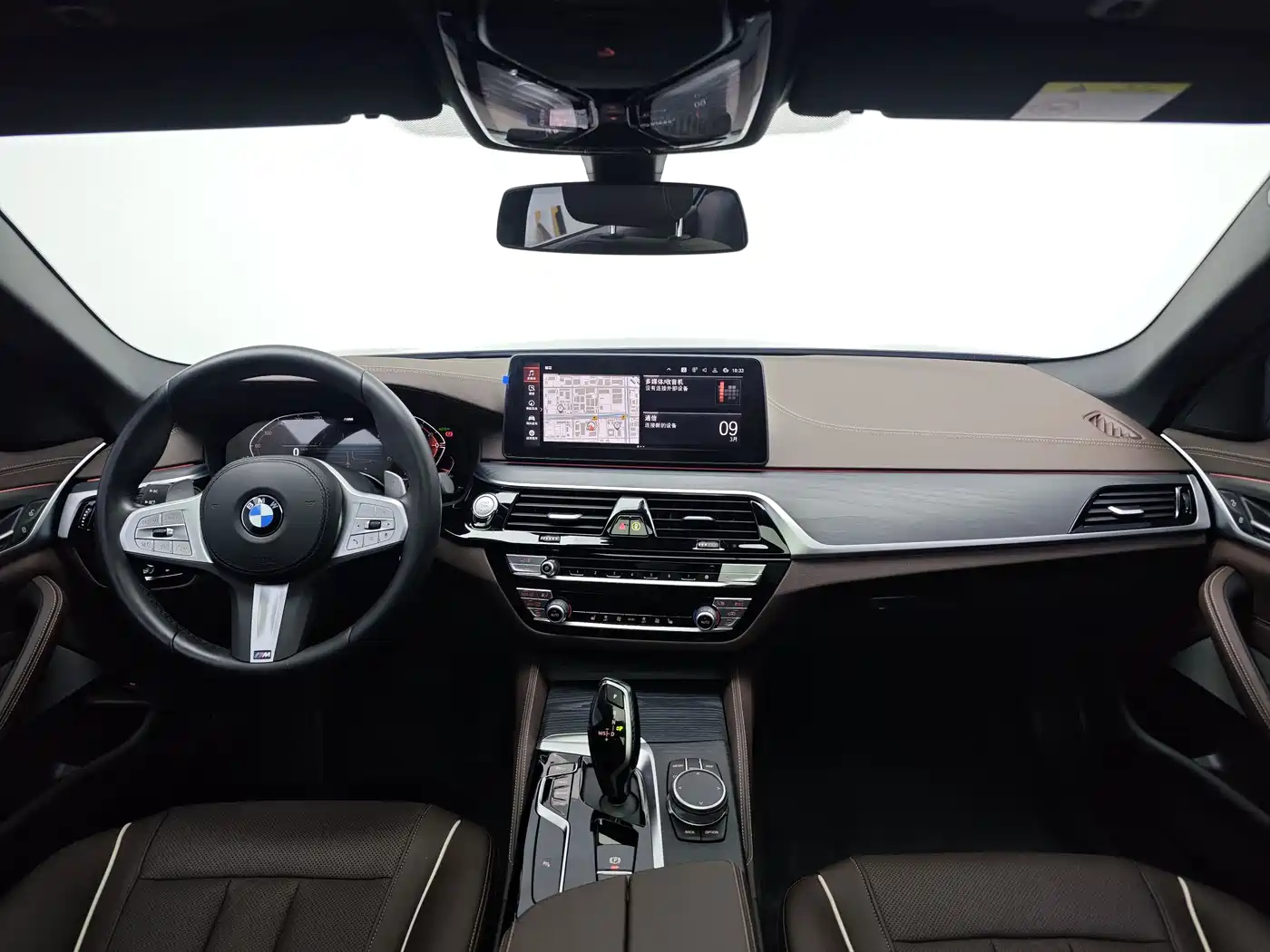 BMW 5 Series 2023 Facelift 530Li Leading M Sport Package фото 12