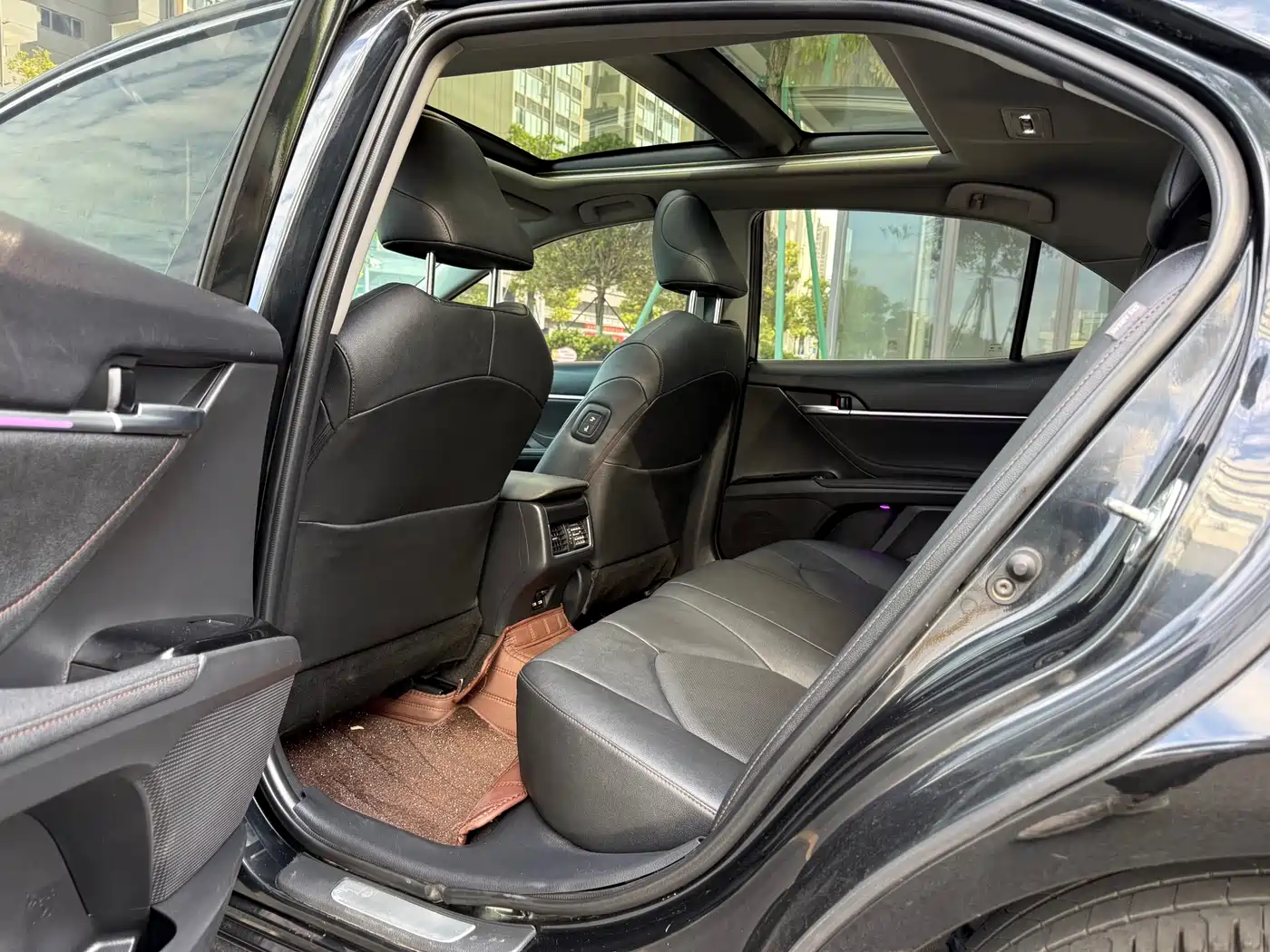 Toyota Camry 2021 2.5G Luxury Edition фото 10